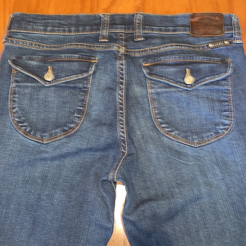 Lucky Brand Charlie Baby Boot Jeans. Size 6/28 Regular - Picture 9 of 15